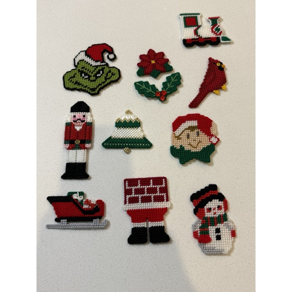 Vintage Handmade Plastic Canvas Yarn Needlepoint Christmas Magnets‎ Lot Of 11